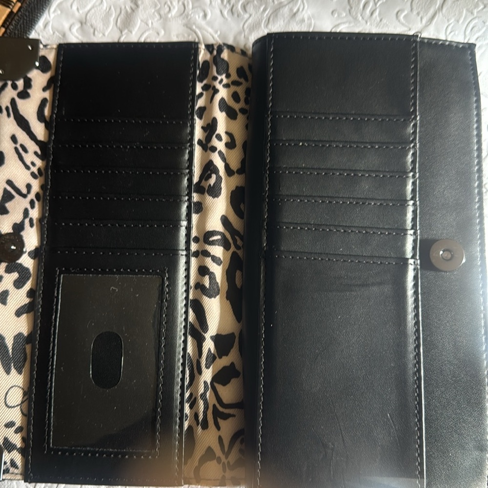 Jessica Simpson Wallet - Picture 3 of 4